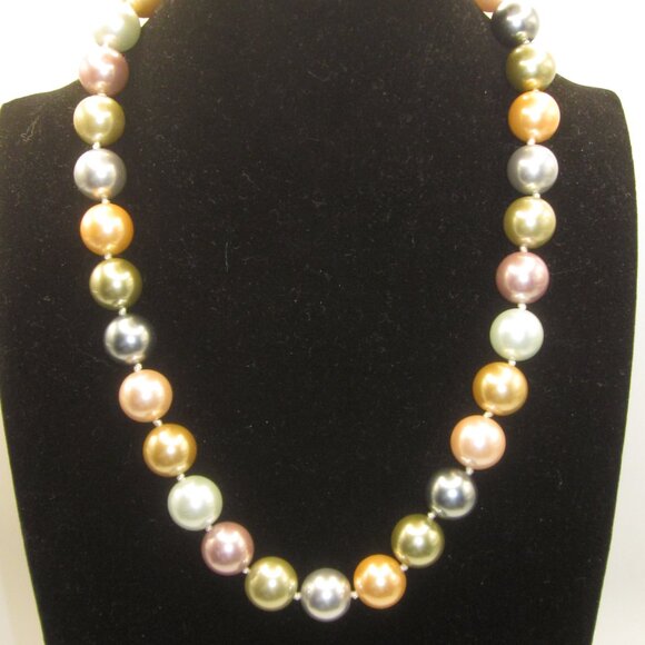 Kenneth Jay Lane Jewelry - Kenneth Jay Lane Faux Pearl Pastel Necklace